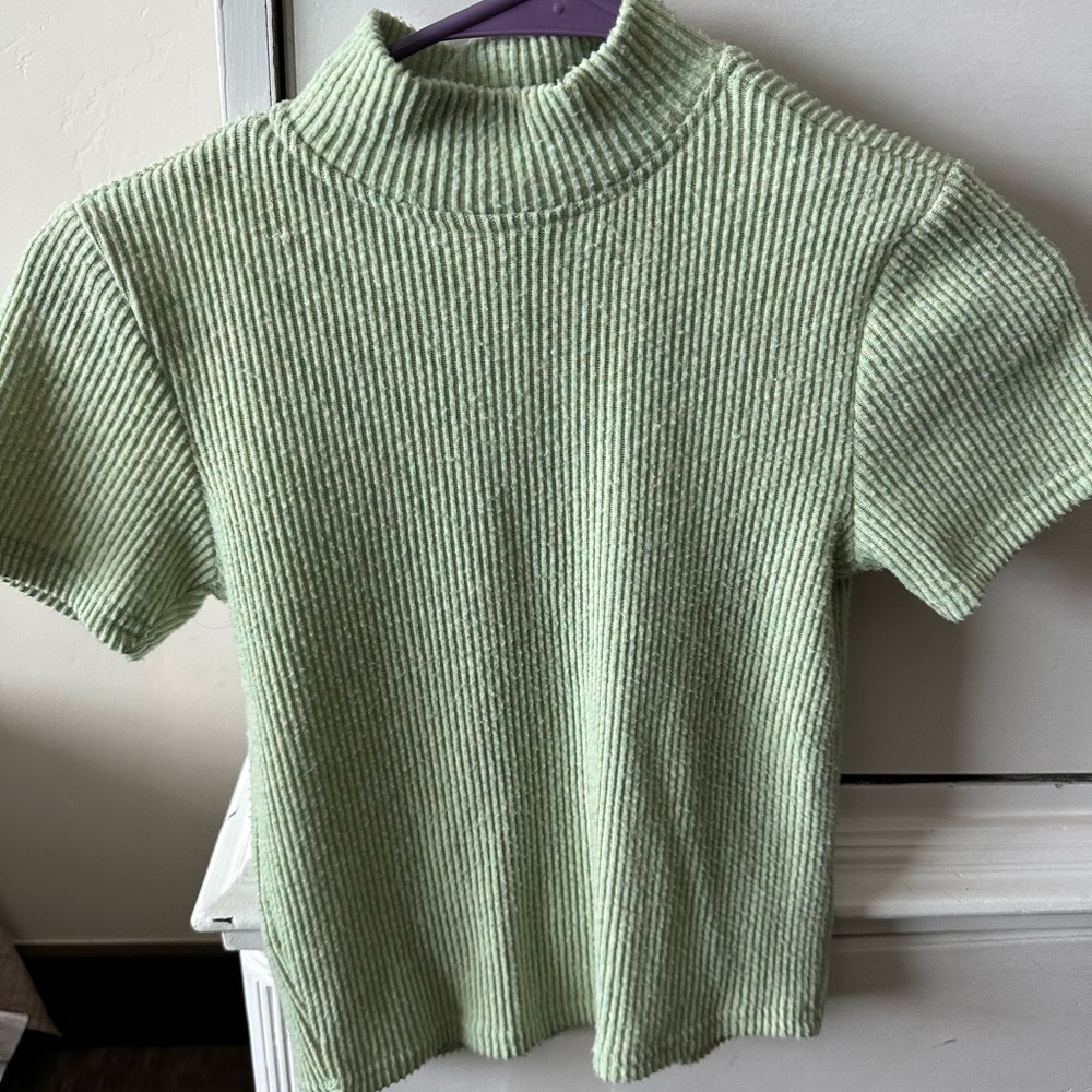 Light green turtleneck tshirt